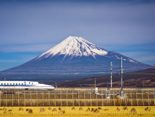 Shinkansen devait le Mont Fuji