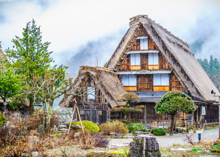 Maisons traditionnelles, Shirakawago, Japon