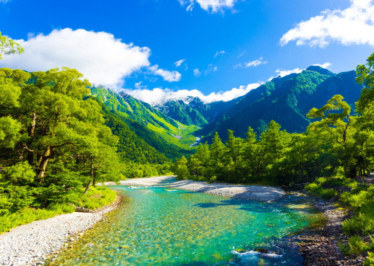 Rivière parc de Kamikochi, Japon