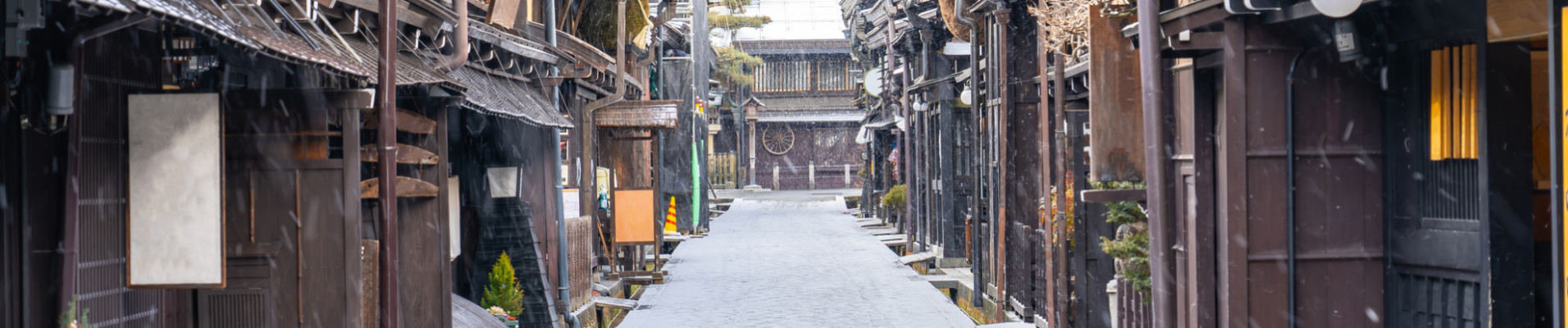 Takayama sous la neige, Alpes japonaises