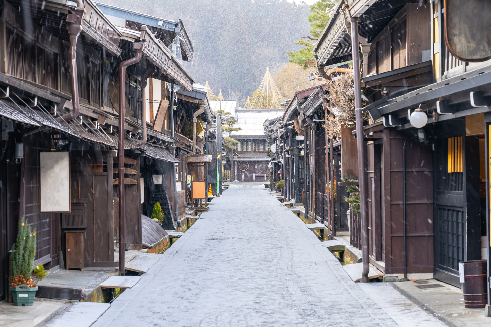 Takayama sous la neige, Alpes japonaises